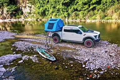 ছাদের উপরে তাঁবু নরম